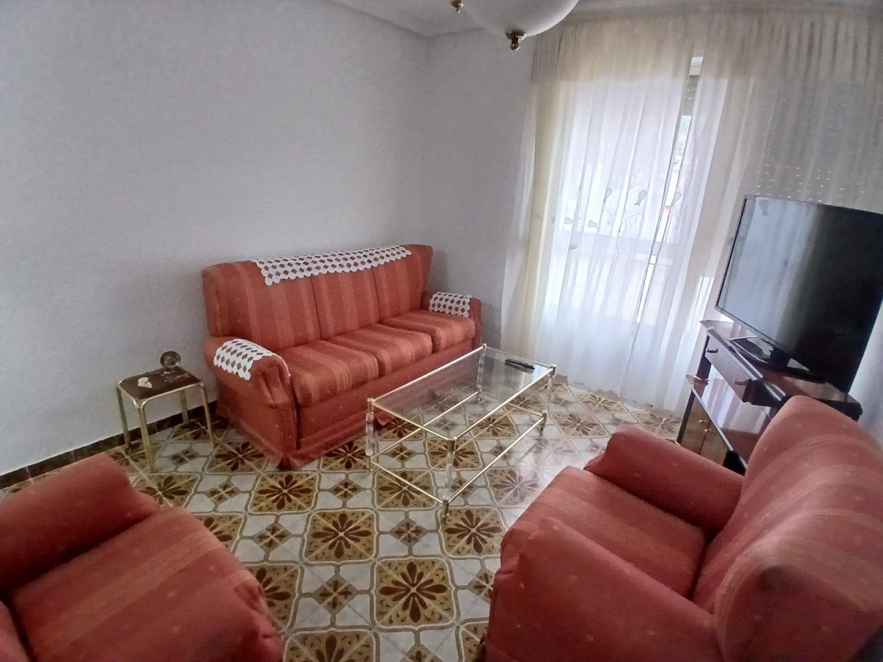 Sala d'estar de Pis de lloguer en  Jaén Capital amb Aire condicionat i Moblat