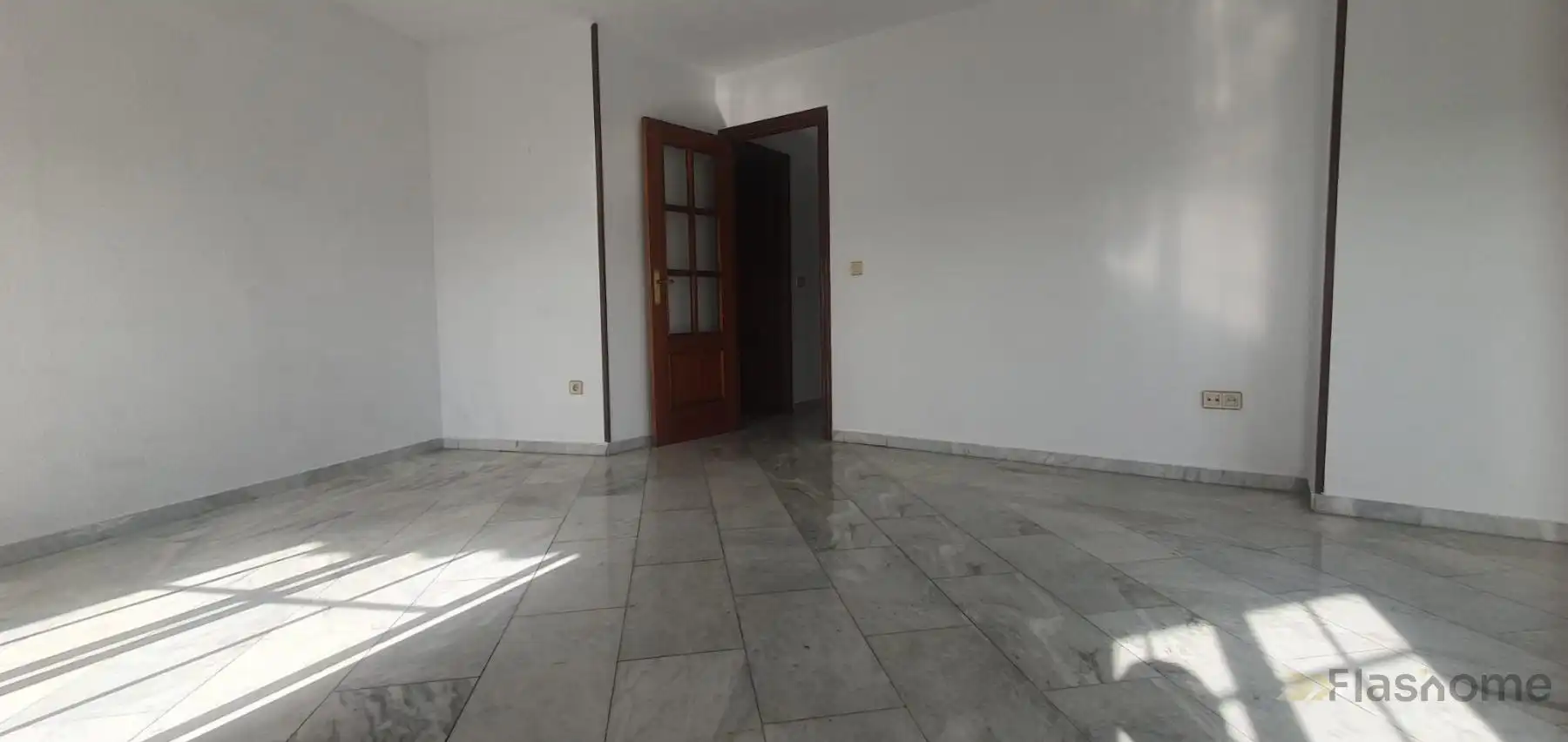 Wohnung zum Verkauf in Santa Amalia mit Abstellraum und Balkon