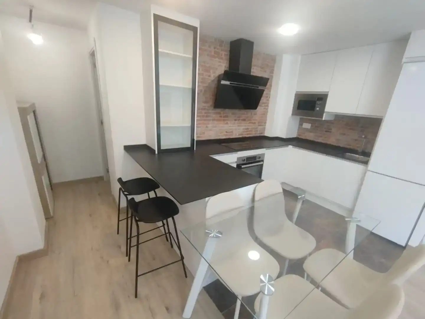Cuina de Pis en venda en Zaragoza amb Aire condicionat, Jardí privat i Parquet