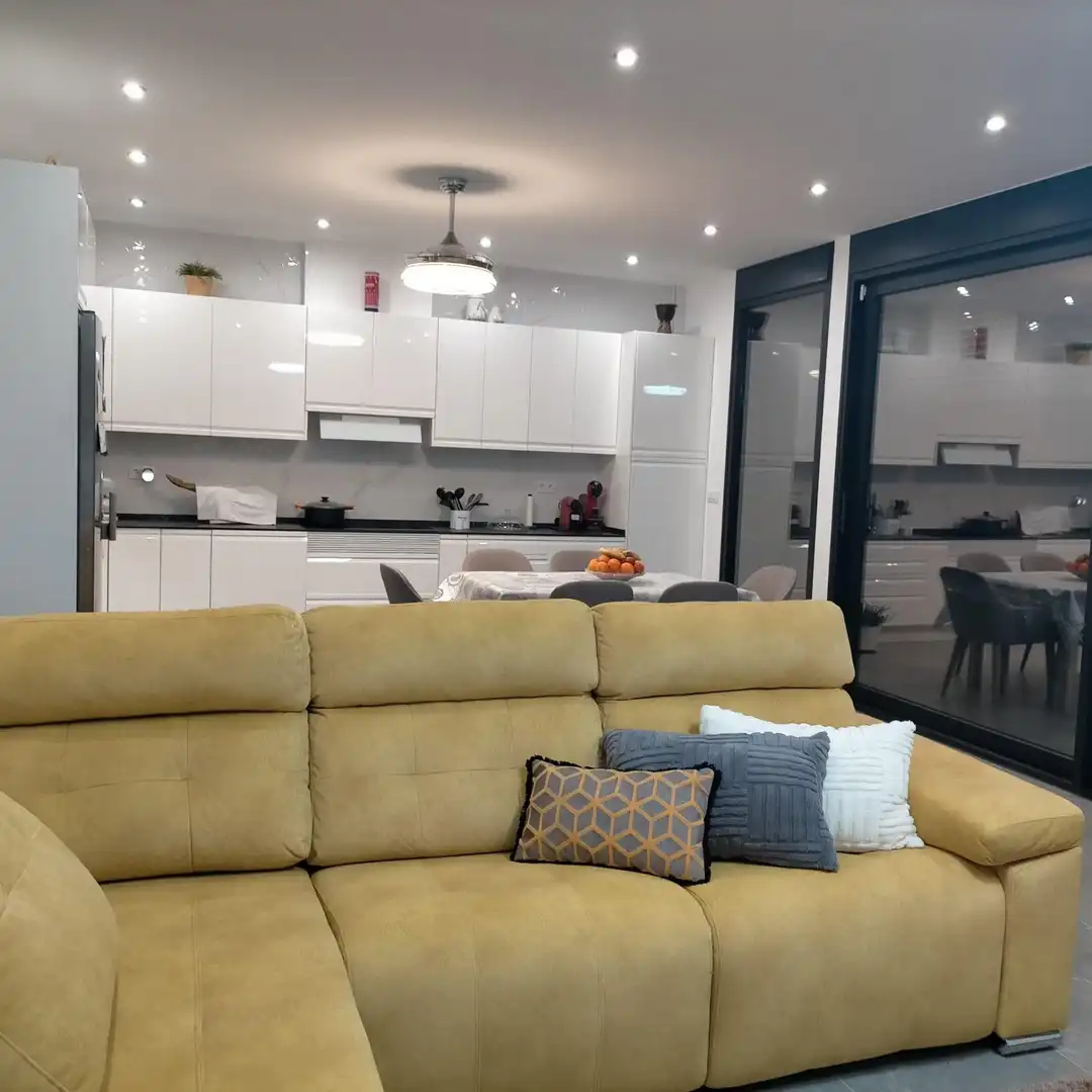 Sala d'estar de Casa o xalet en venda en Albacete amb Aire condicionat, Calefacció i Jardí privat