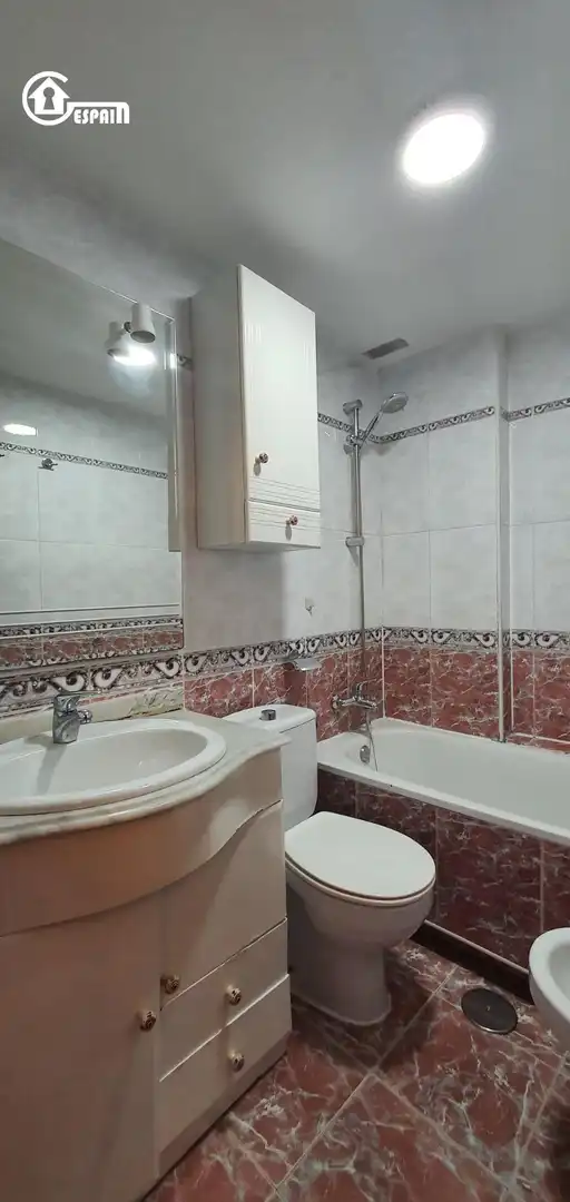 Baño de Piso en venta en Madrid con Calefacción y Parquet