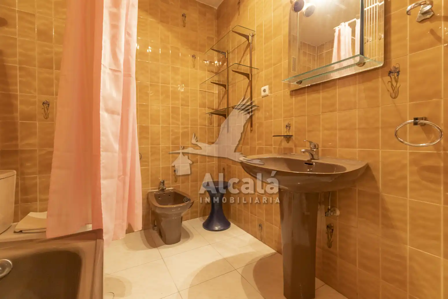 Baño de Piso en venta en Alcalá de Henares con Calefacción y Terraza