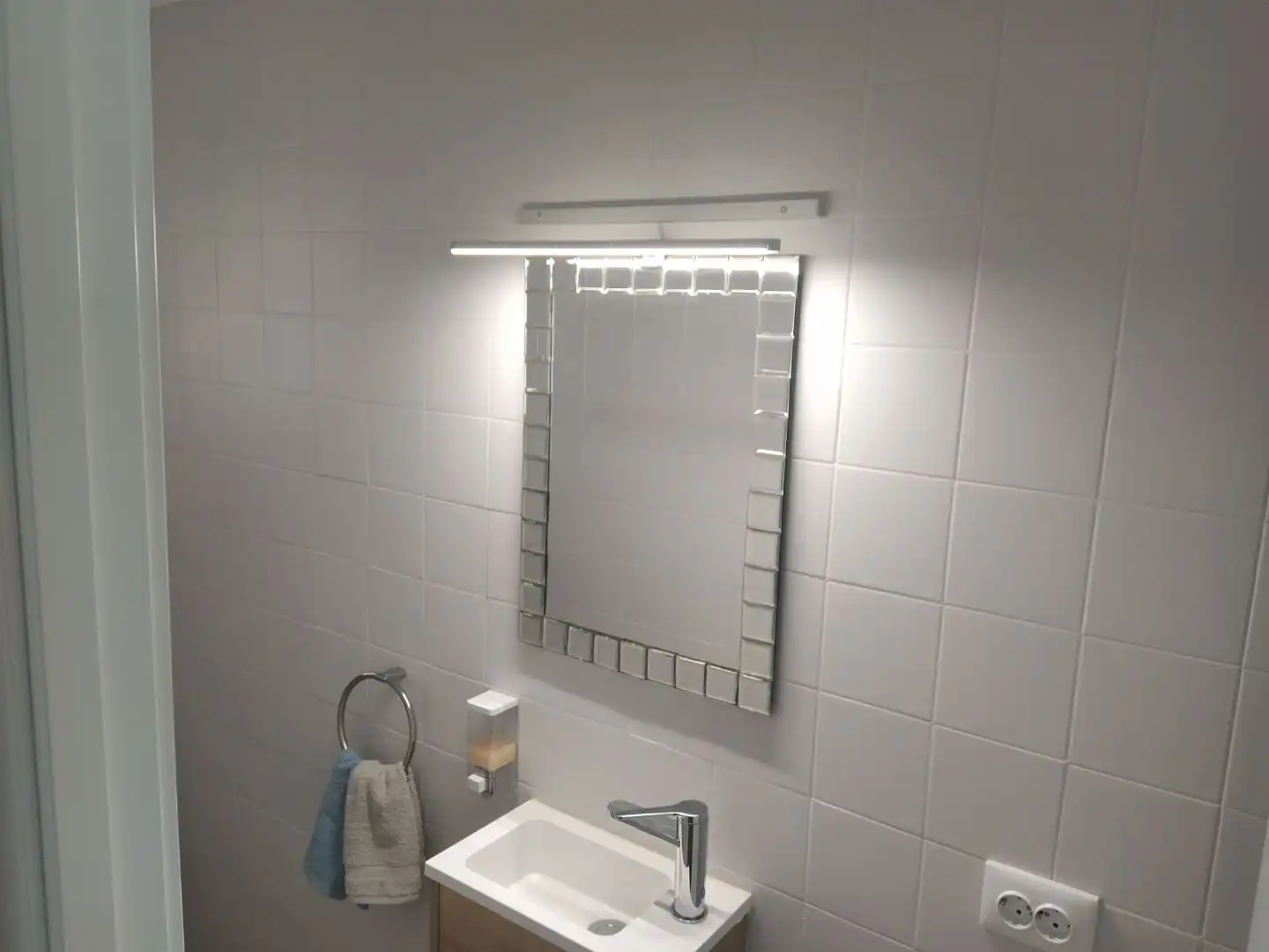 Bathroom of Houses for sale in Cubelles  with Air Conditioner and Balcony