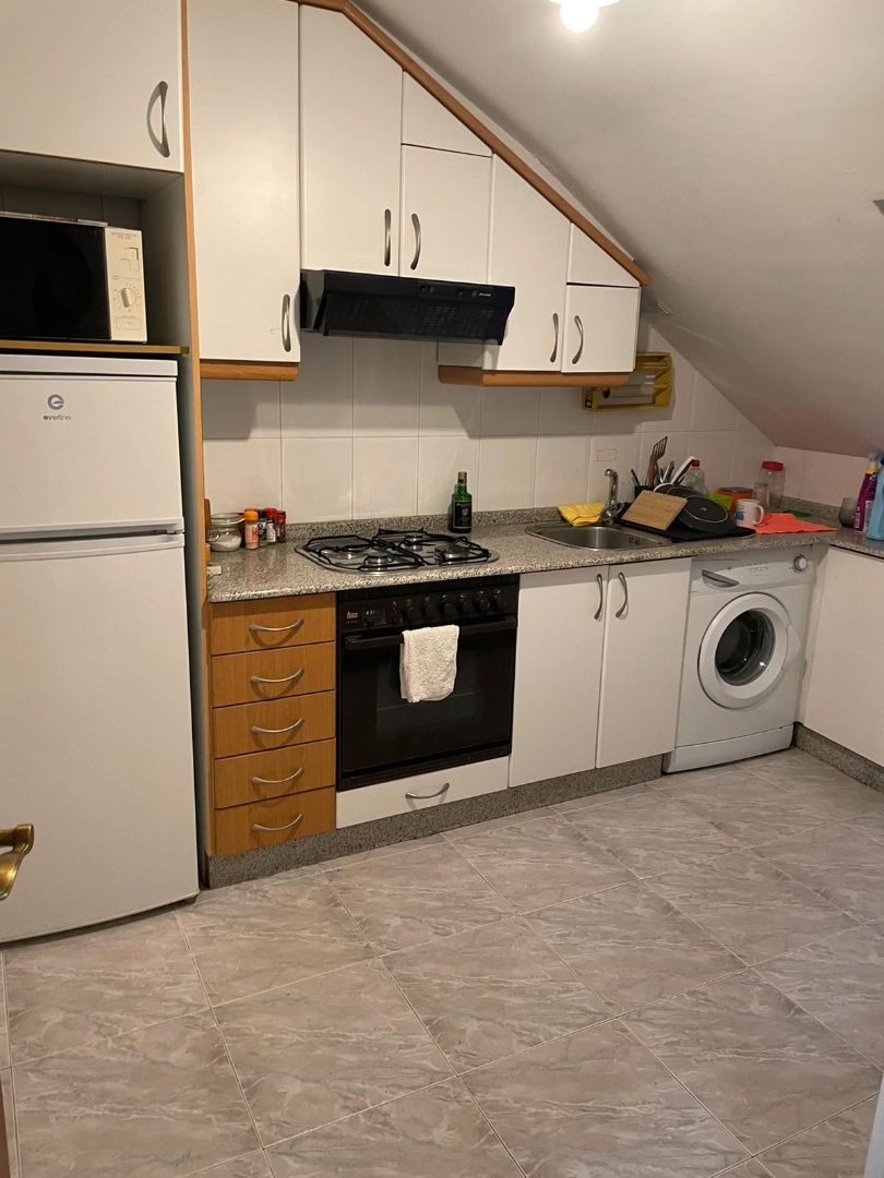 Cuina de Pis de lloguer en Santiago de Compostela  amb Moblat