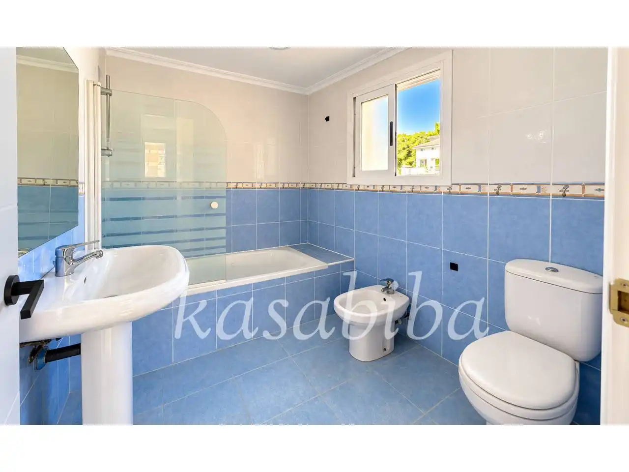 Baño de Casa o chalet en venta en Chiva con Jardín privado, Terraza y Piscina