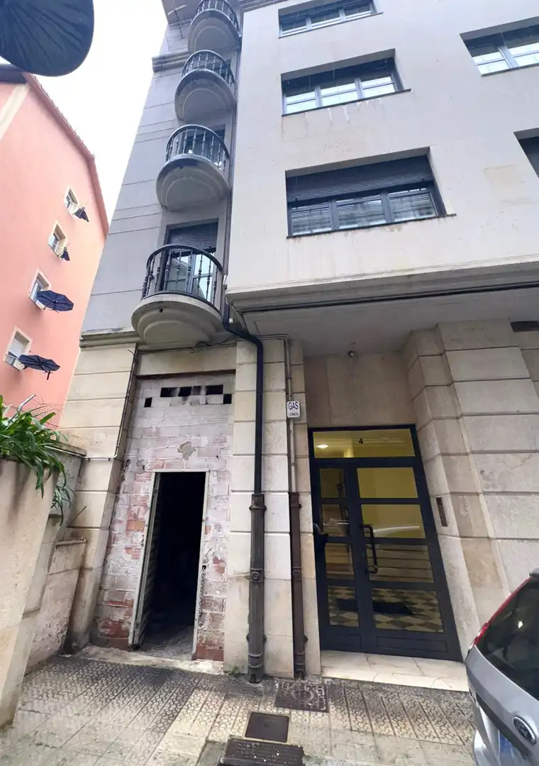 Gewerbefläche zum Verkauf in Santander - Calle Elcano 4