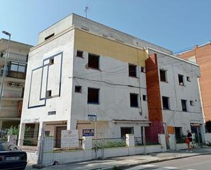 Vista exterior de Edifici en venda en Calafell