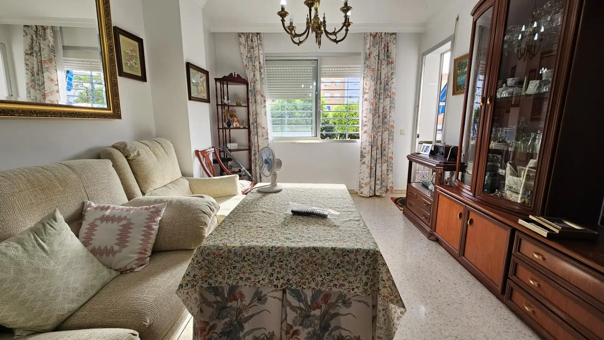 Living room of Flat for sale in Jerez de la Frontera  with Air Conditioner, Terrace and Storage room