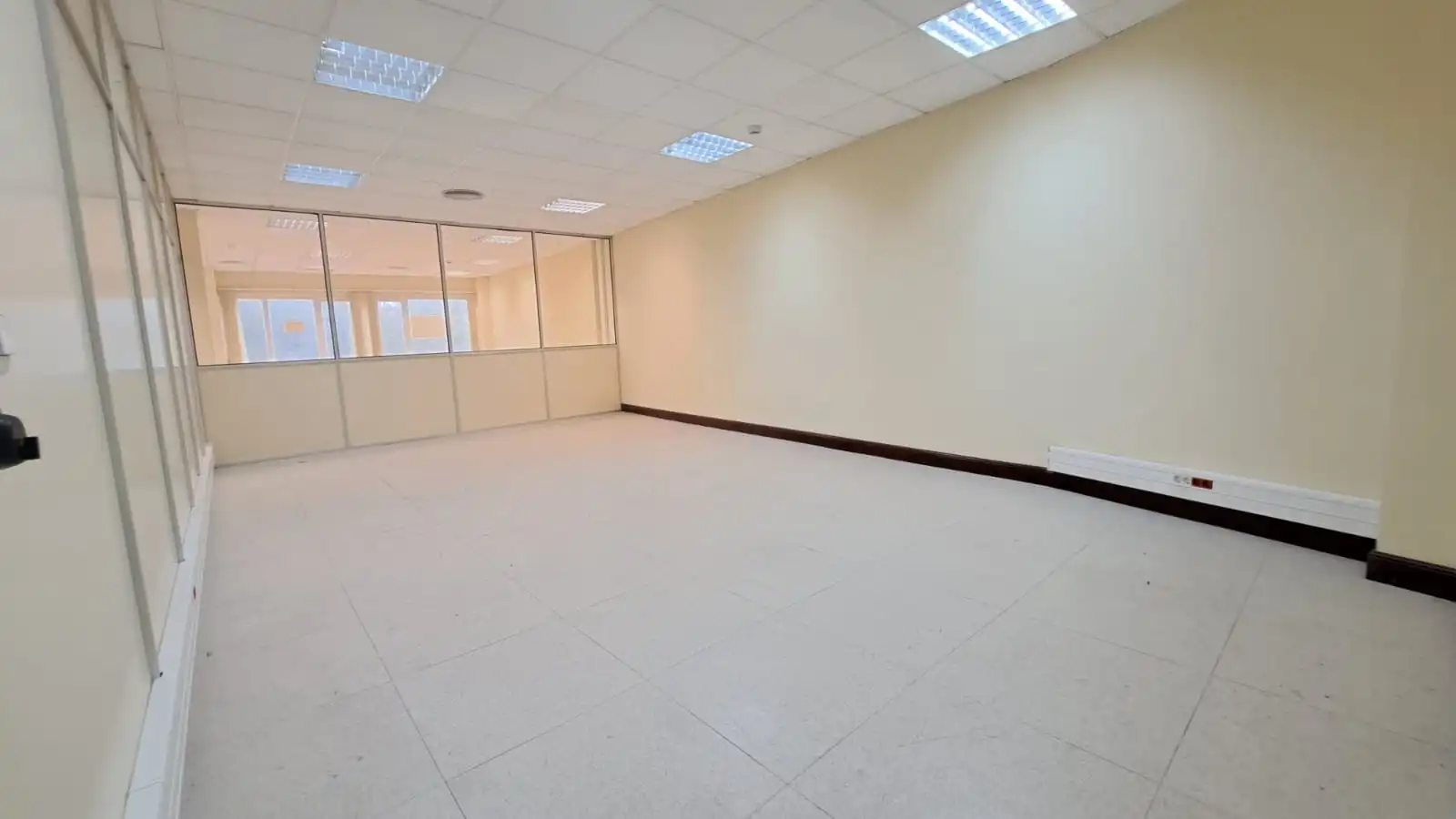 Oficina en venta en Derio con Aire acondicionado y Calefacción