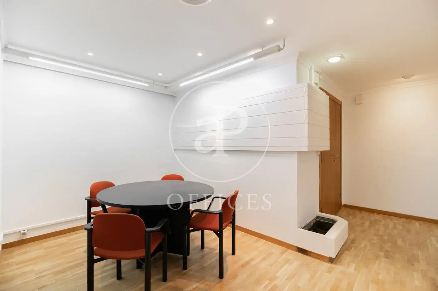 Büro zum Verkauf in Barcelona mit Klimaanlage und Heizung