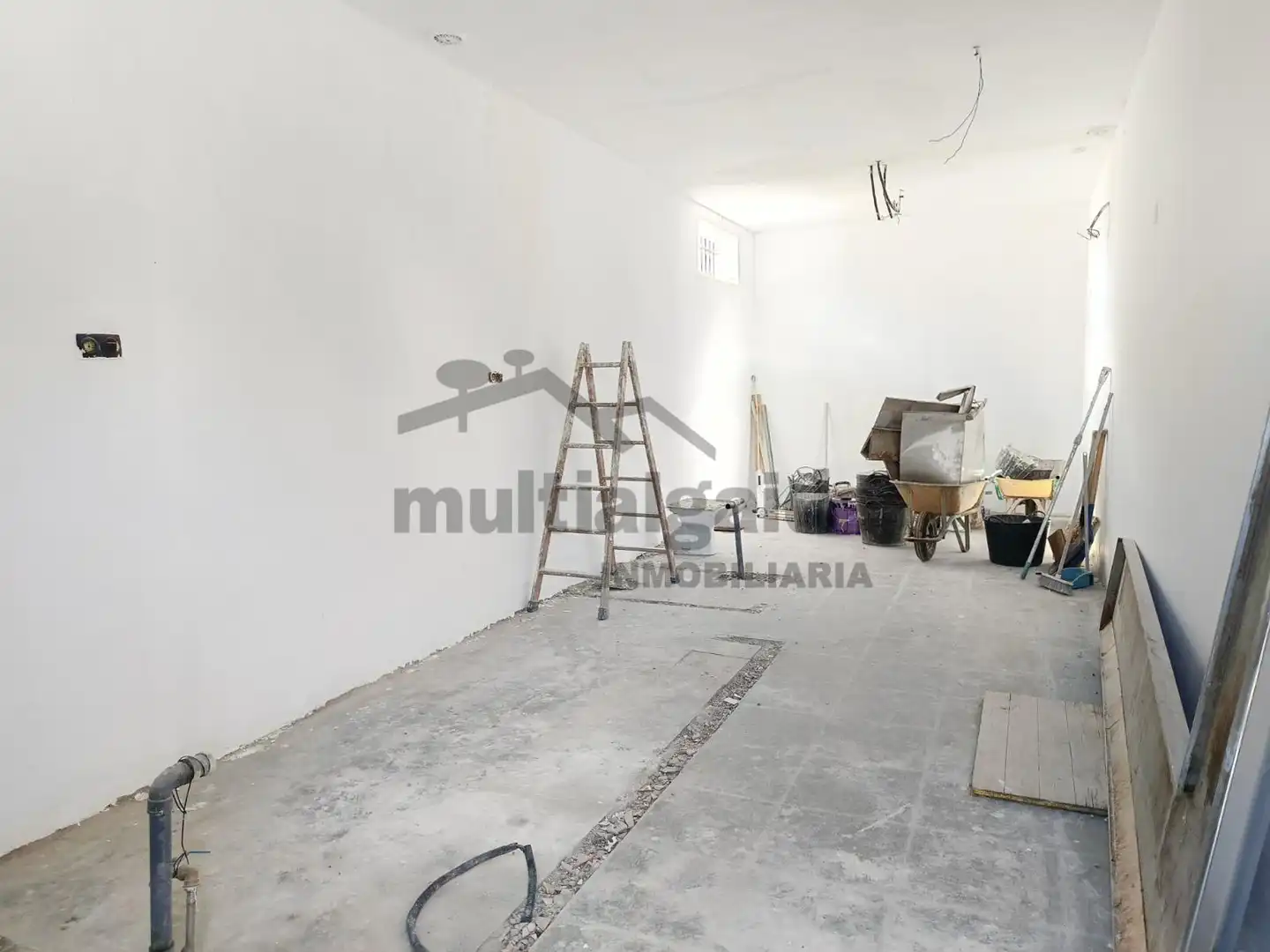 Local comercial en venta en Ayuntamiento - Barrio Alto, imagen 2