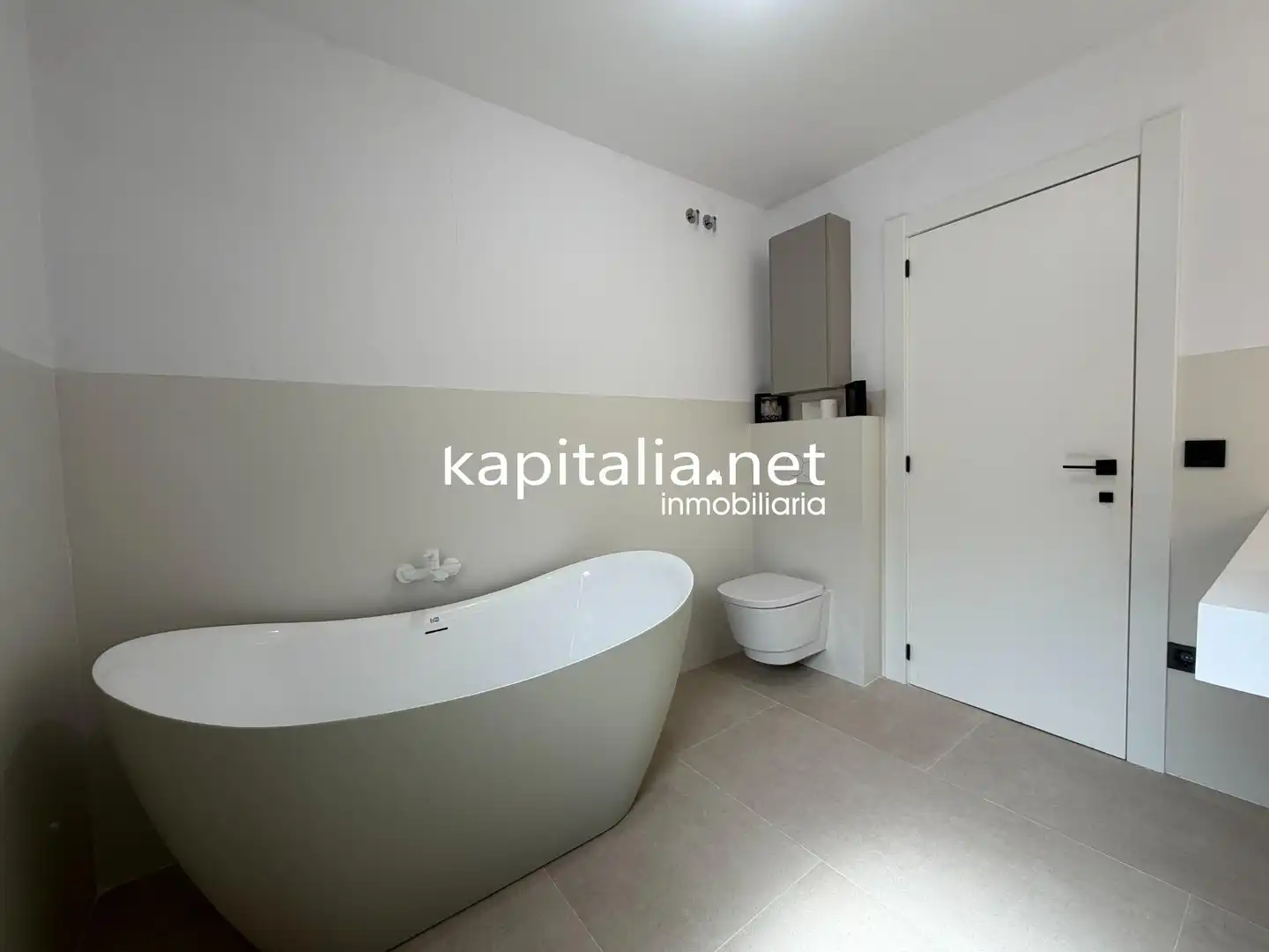 Bany de Casa o xalet en venda en Ontinyent amb Aire condicionat, Calefacció i Jardí privat