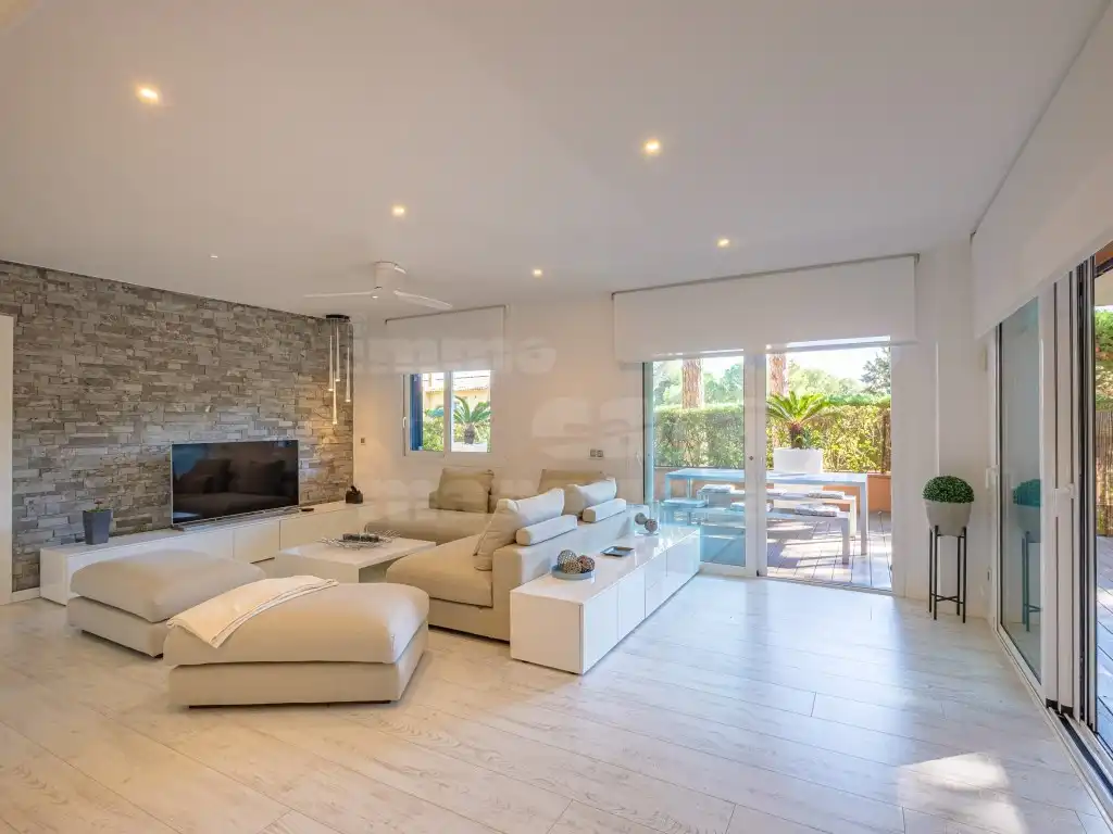Sala d'estar de Apartament en venda en Palafrugell