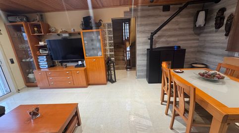 Foto 2 de Casa adosada en venta en Carrer Príncep D'astúries, 11, Banyeres del Penedès, Tarragona