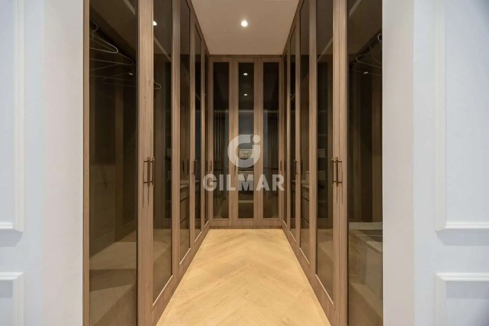 Piso en venta en Madrid con Calefacción y Balcón