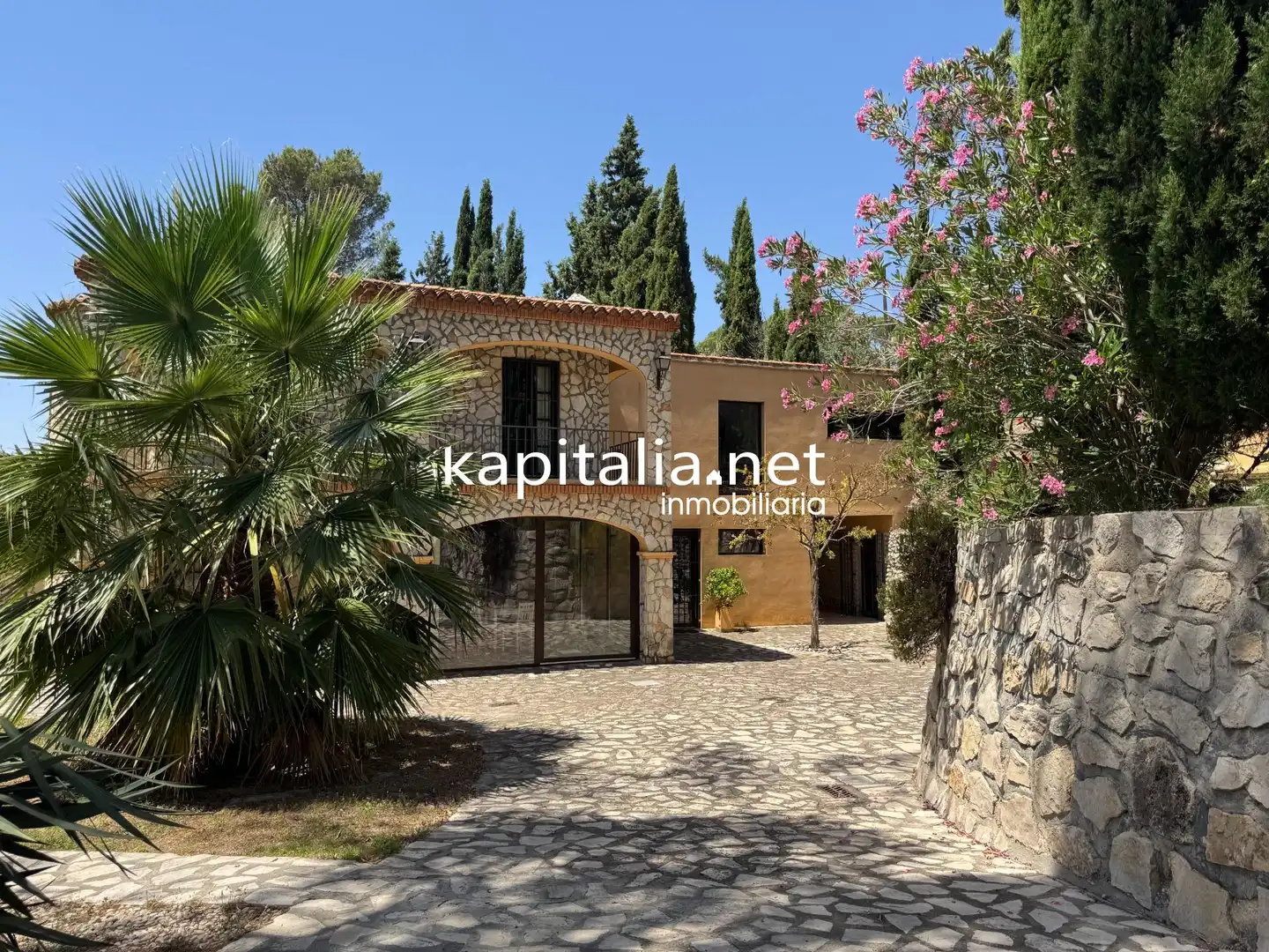 Vista exterior de Casa o xalet en venda en Xàtiva amb Calefacció, Jardí privat i Terrassa