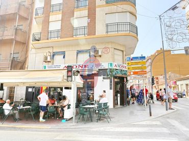 Local comercial en venda a Plaza Plaza de la Constitución 9