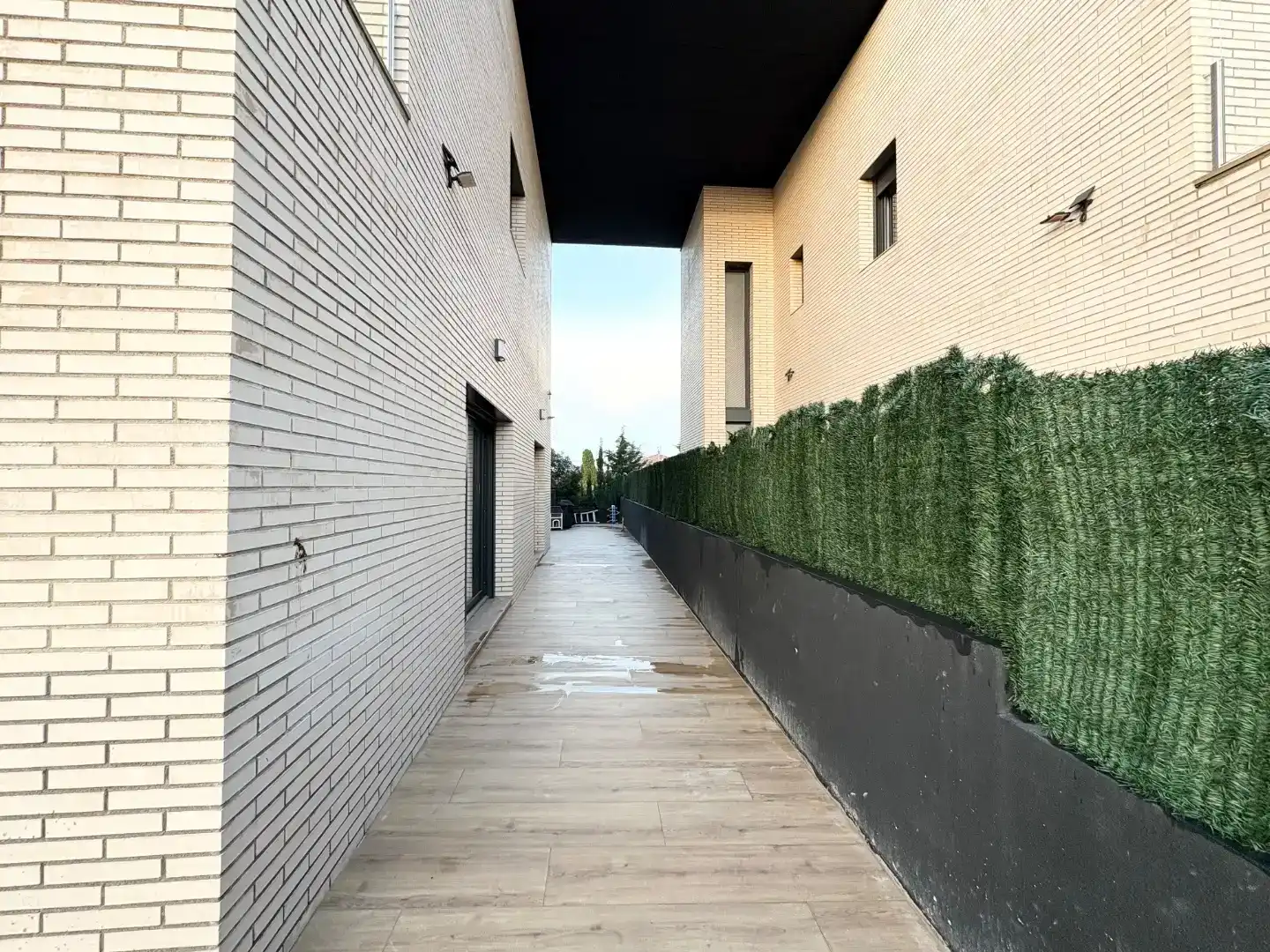Vista exterior de Casa o xalet en venda en Cambrils amb Aire condicionat, Piscina i Balcó