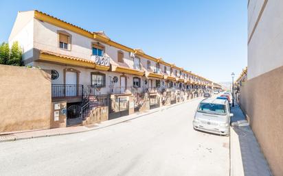 Vista exterior de Casa adosada en venda en Cijuela amb Aire condicionat i Balcó