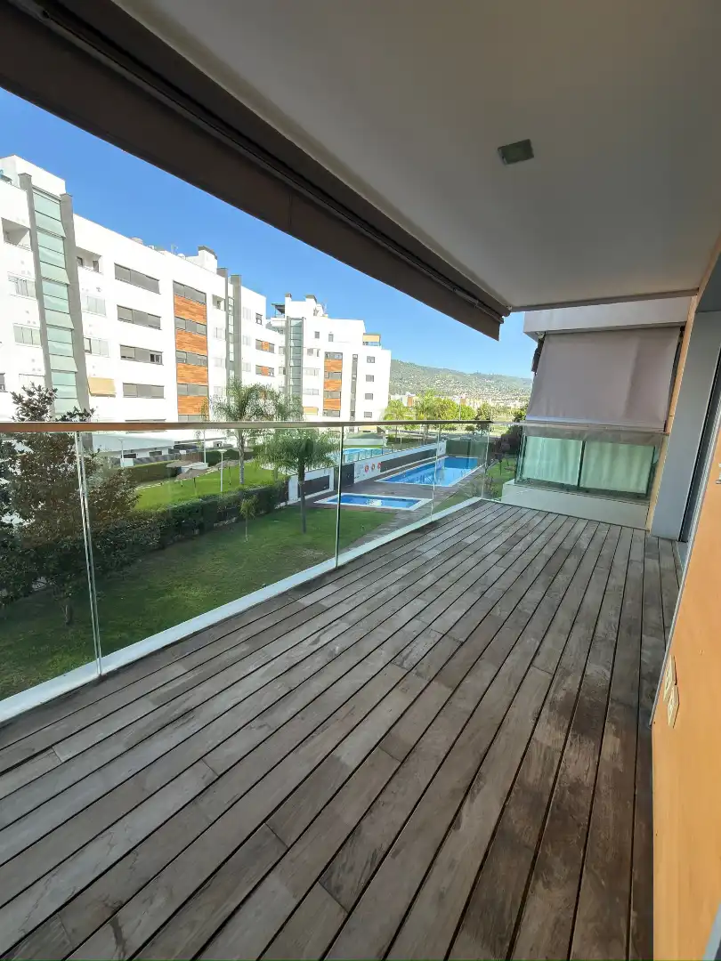 Piso con piscina en venta en Calle Marie Curie 13B, imagen 4