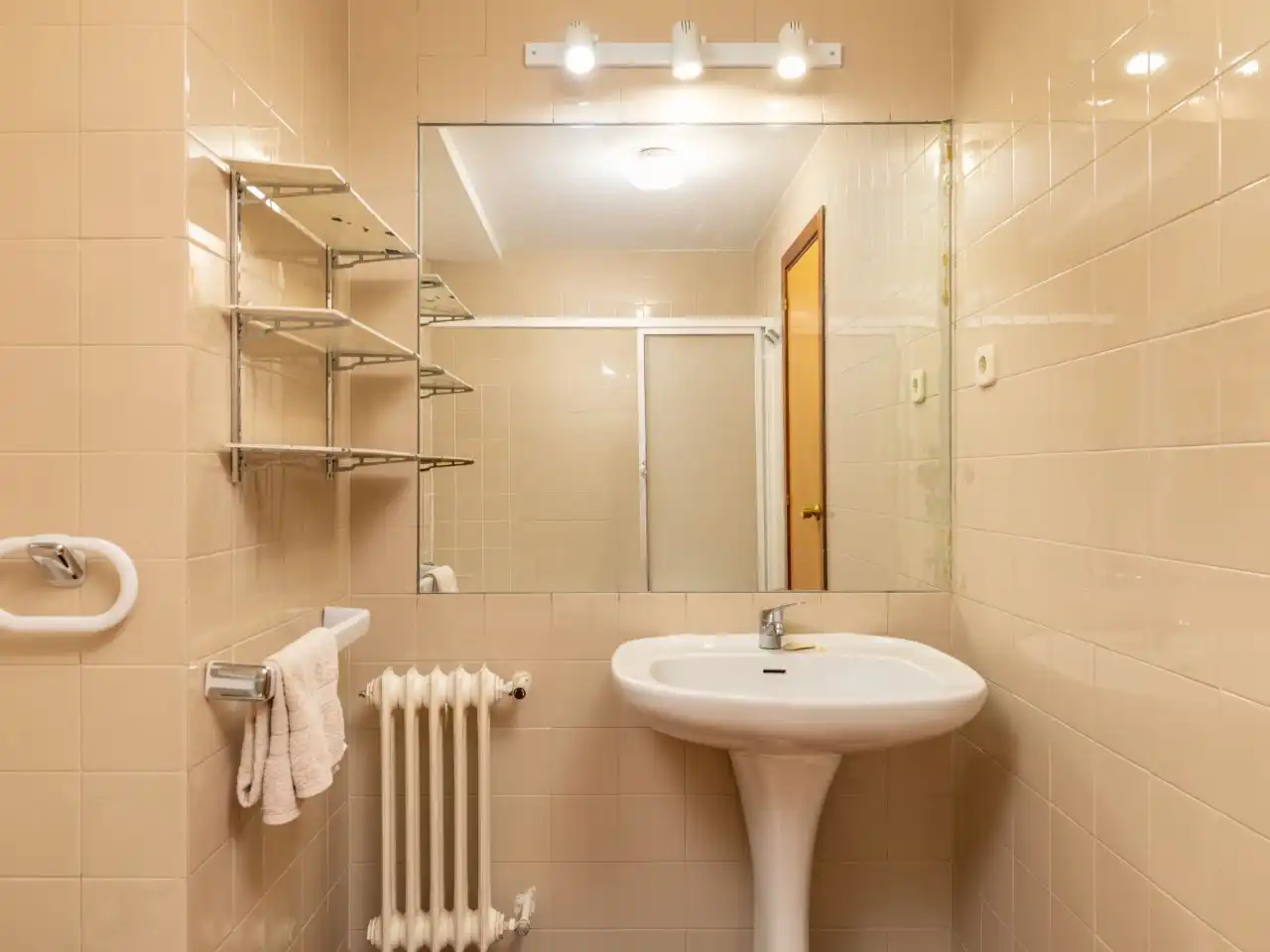 Flat for sale in Sector Islas, 16, Segunda Fase