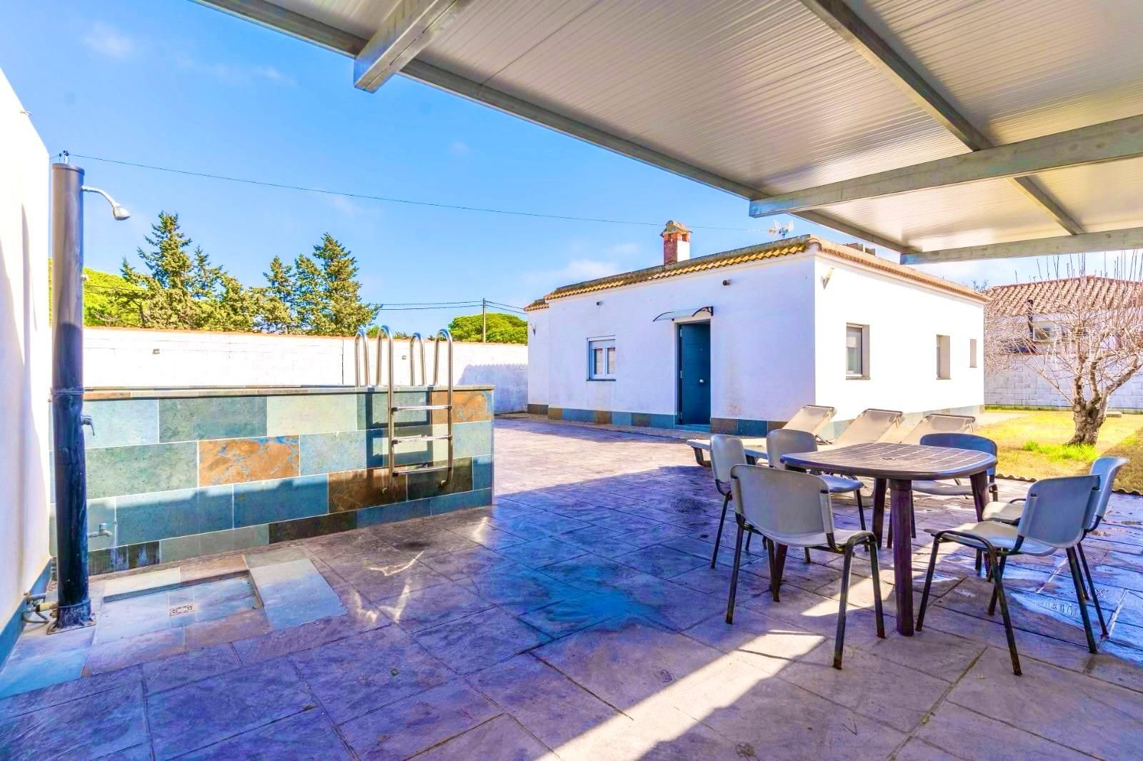 Terrassa de Casa o xalet en venda en Chiclana de la Frontera amb Calefacció, Jardí privat i Terrassa