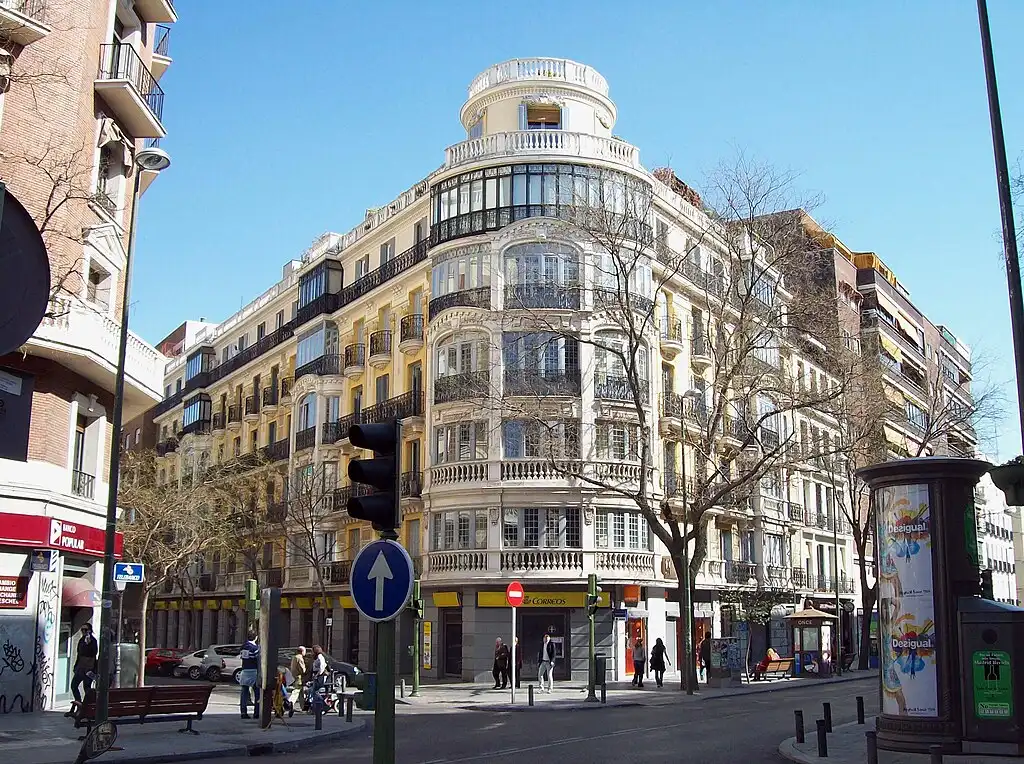 Vista exterior de Local en venta en Madrid