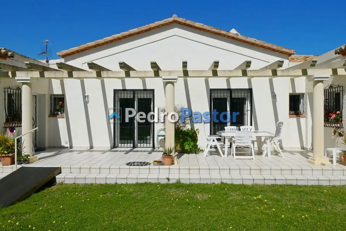 Detached house with pool for sale in El Montgó, imagen 7