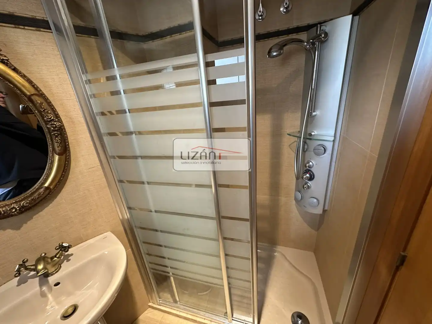 Piso con ascensor en venta en Gijón - Calle Rufo Rendueles, imagen 16