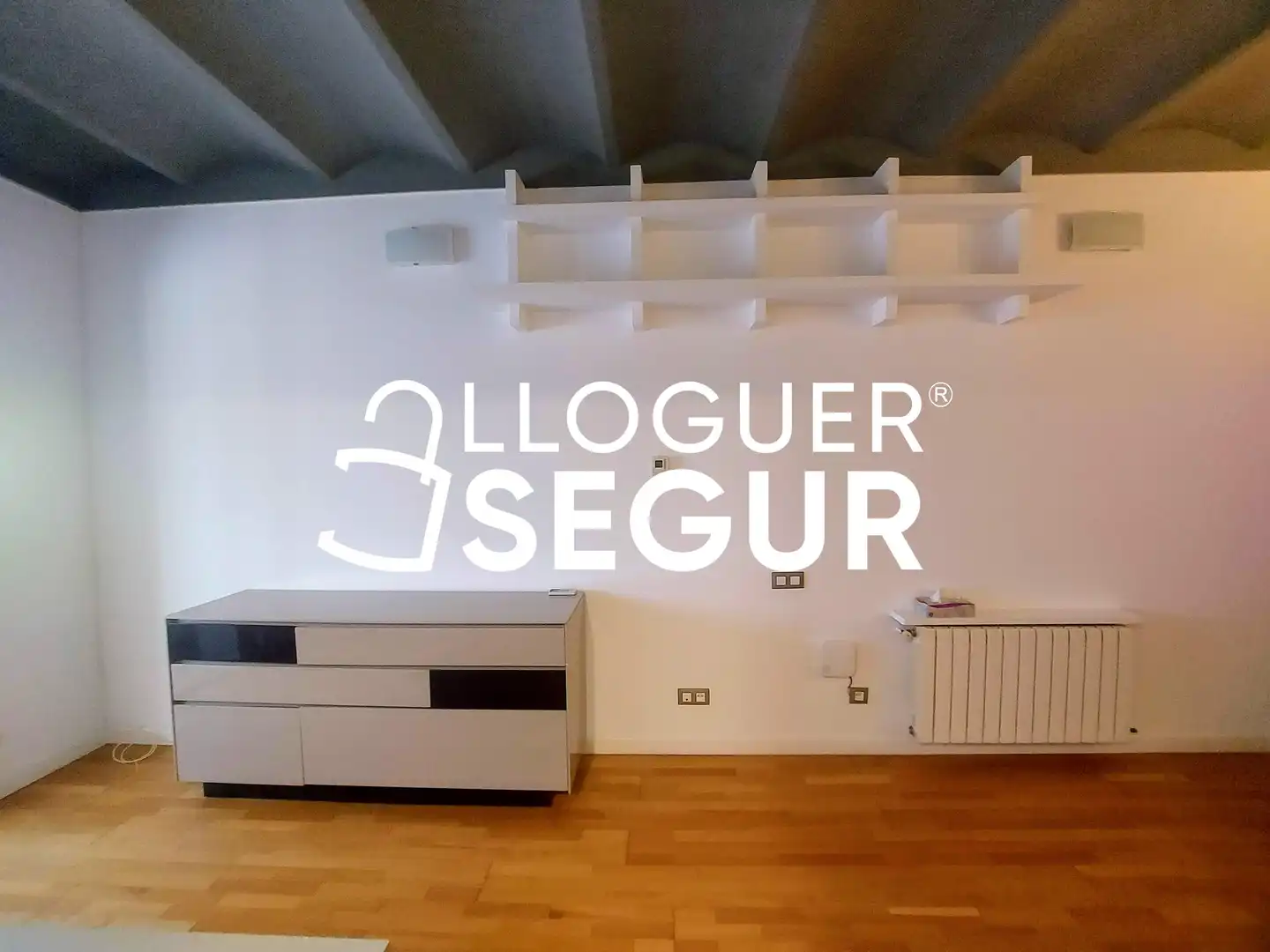 Living room of Flat for rent in Barcelona  with Air Conditioner, Heating and Furnished