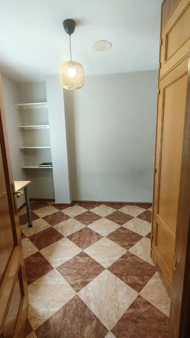 Dormitori de Casa o xalet en venda en Baza amb Calefacció i Moblat