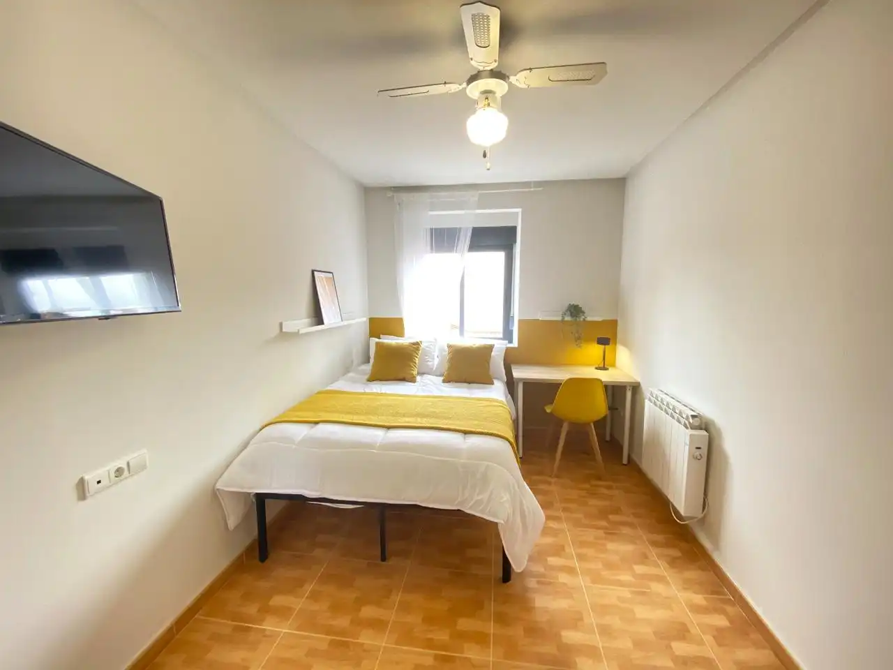 Flat for rent in De Blasco Ibáñez, La Vega - La Sal