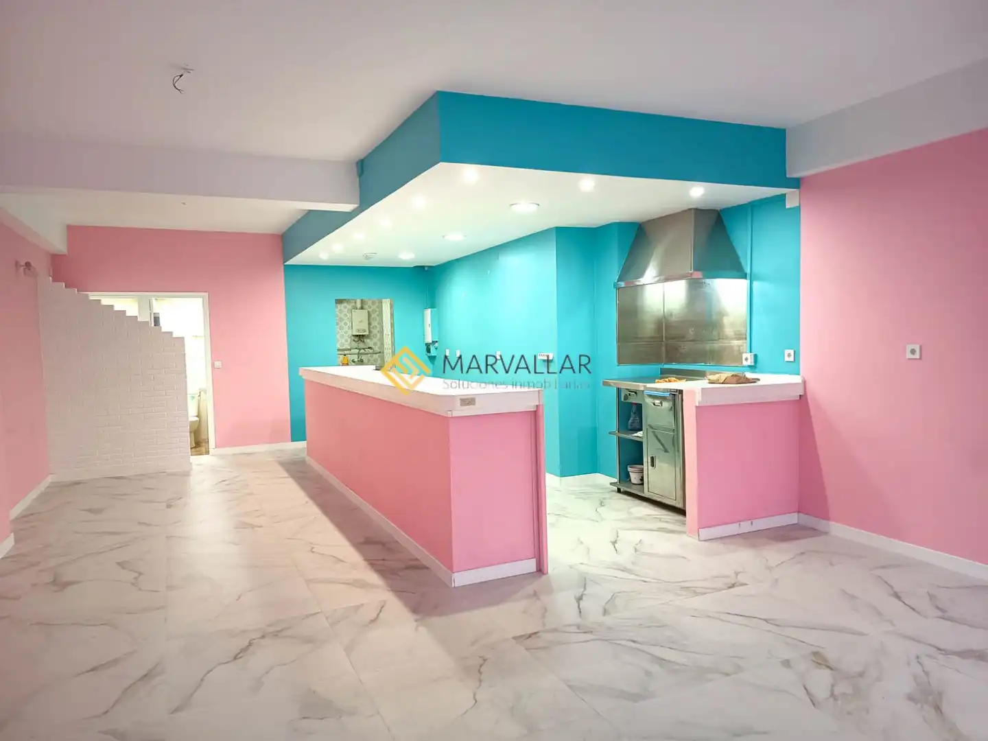 Local comercial en venta en Cuatro Caminos