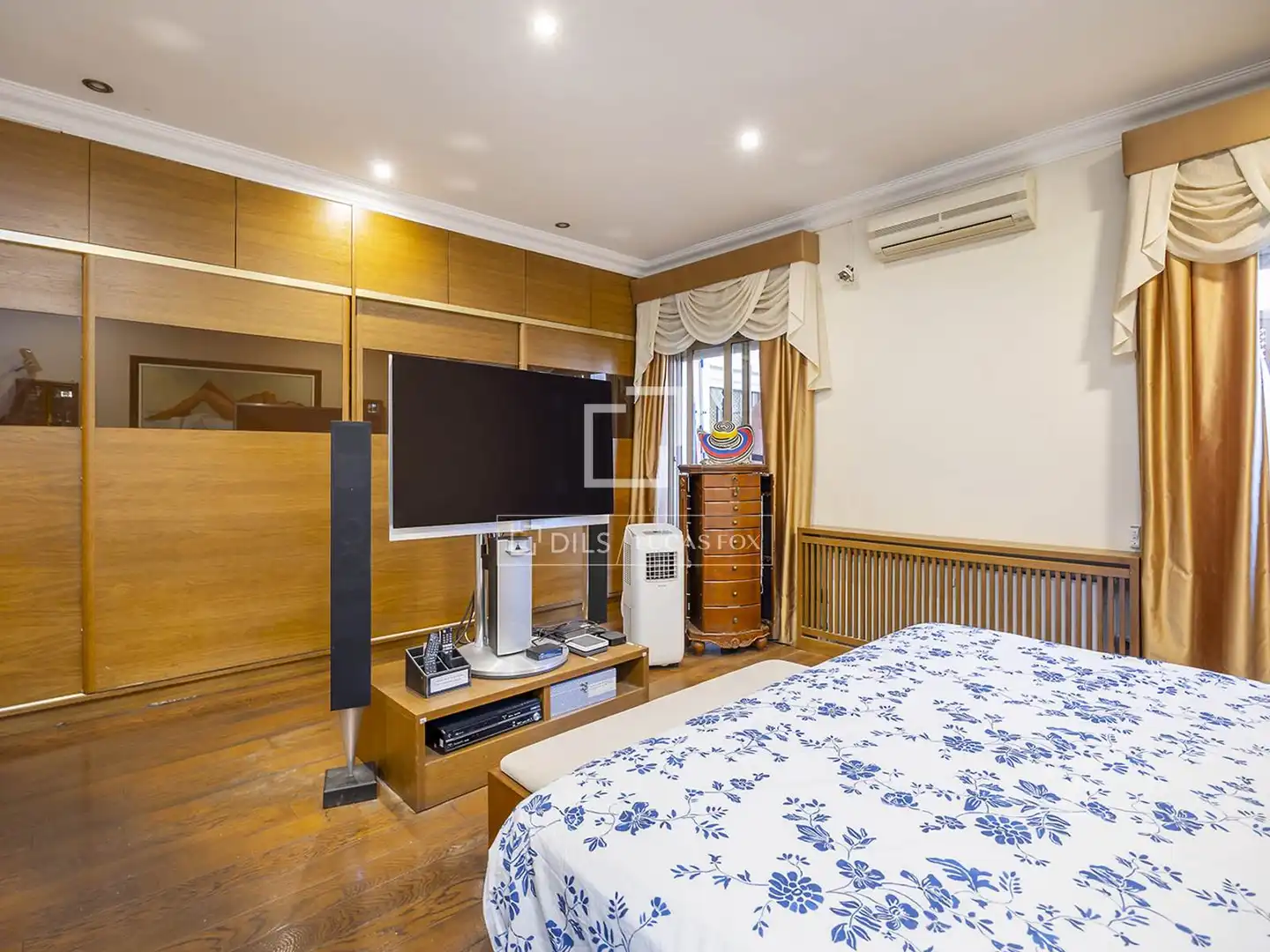 Bedroom of Flat for sale in Barcelona  with Air Conditioner, Heating and Terrace