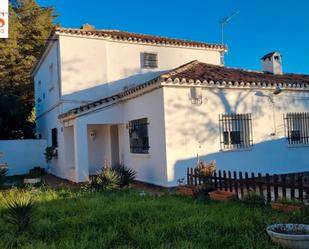 Exterior view of House or chalet for sale in Puertollano  with Air Conditioner, Private garden and Parquet flooring