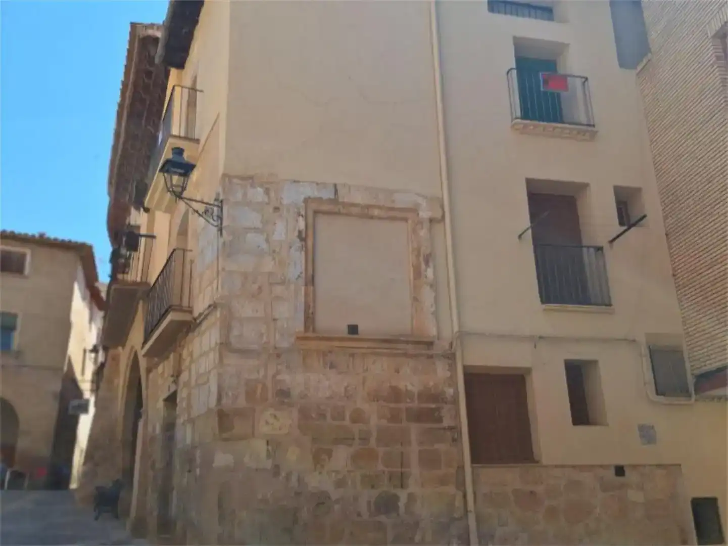 Vista exterior de Pis en venda en Molinos amb Moblat i Balcó