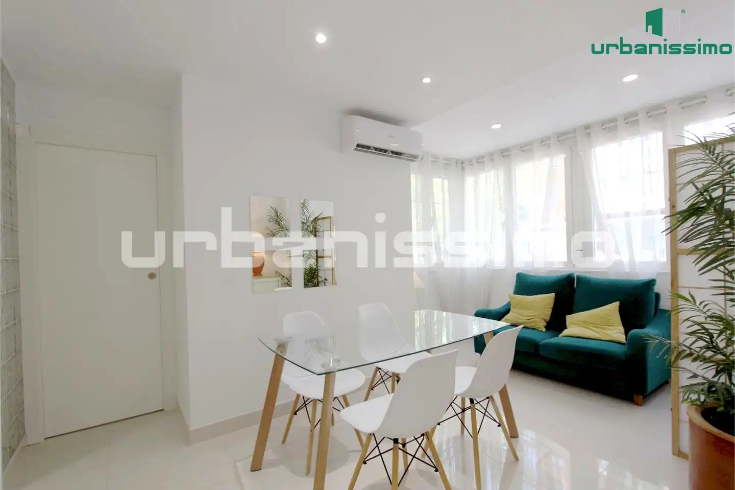 Living room of Apartments for rent in Madrid  with Air Conditioner, Heating and Furnished