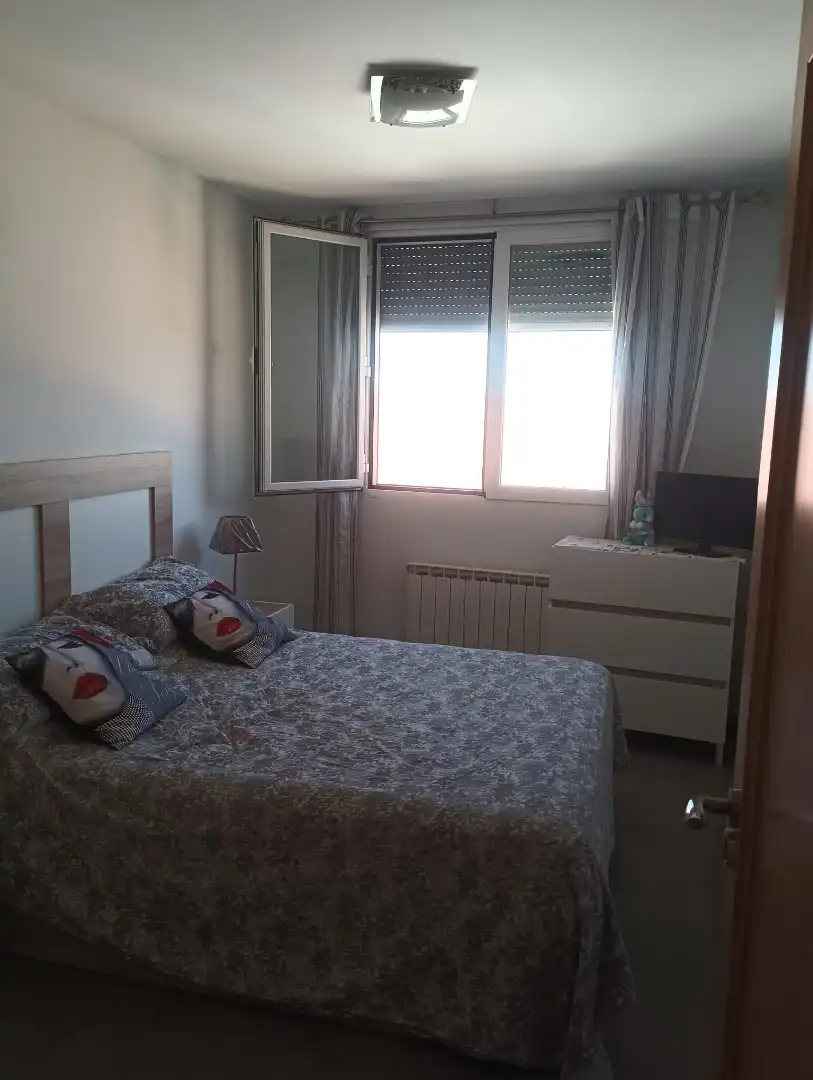 Dormitori de Casa o xalet en venda en Camuñas amb Calefacció, Jardí privat i Terrassa