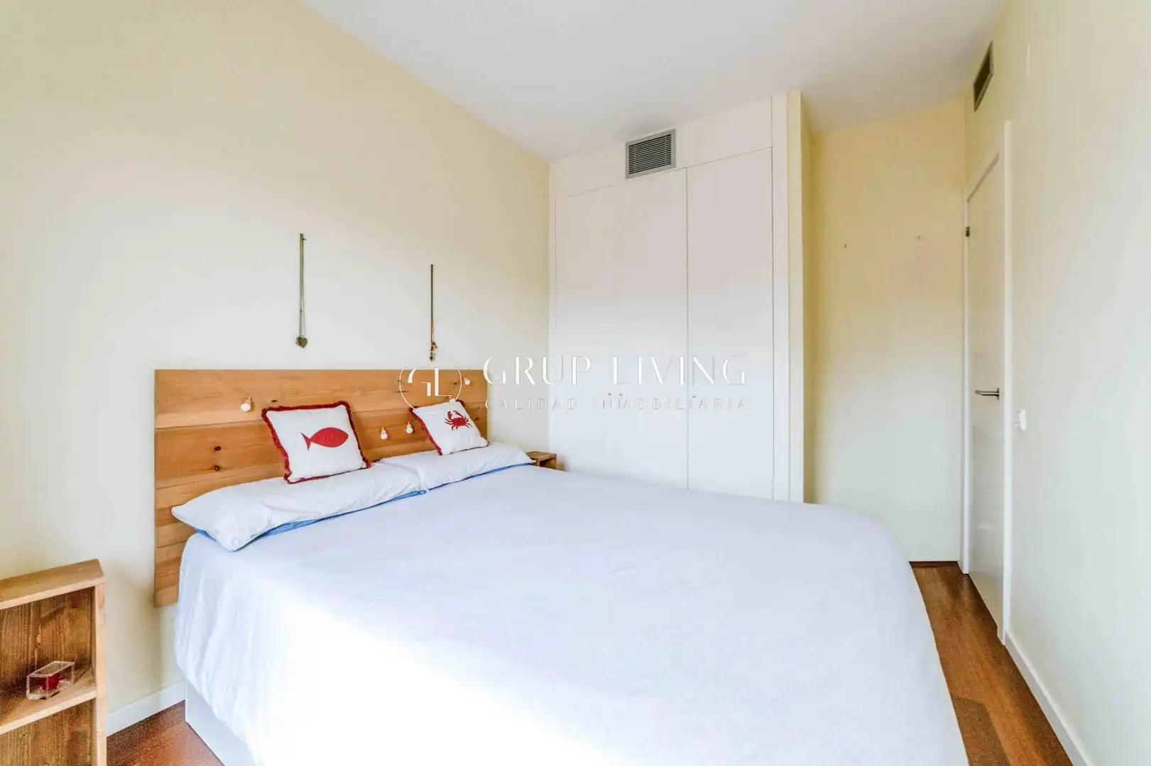Bedroom of Flat for sale in Sitges  with Air Conditioner, Heating and Parquet flooring