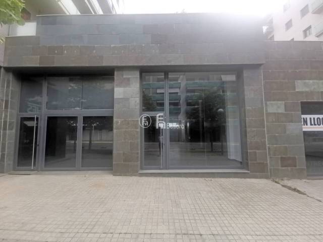 Local comercial en Venta en Avenida Miquel Batllori en La Bordeta