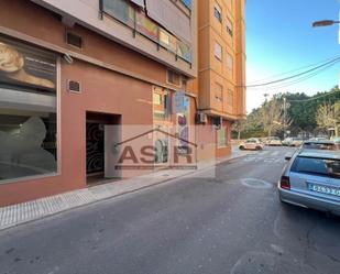 Vista exterior de Traster en venda en Alzira