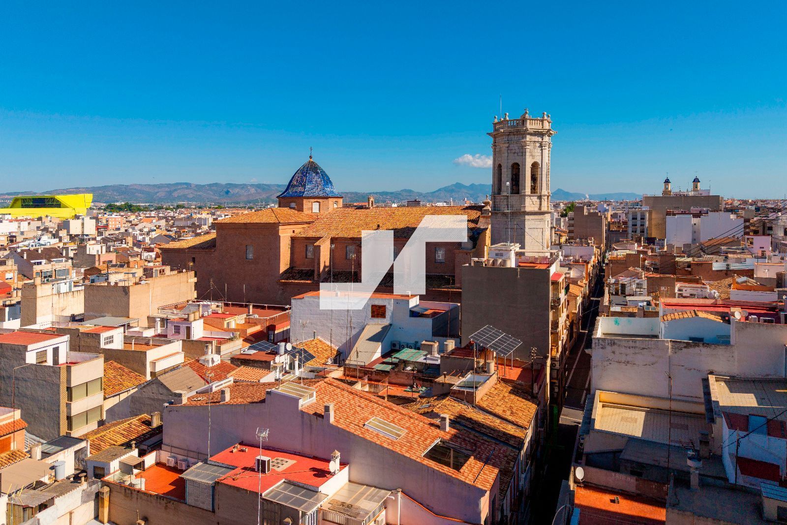 Vista exterior de Piso en venta en Vila-real con Terraza, Trastero y Balcón