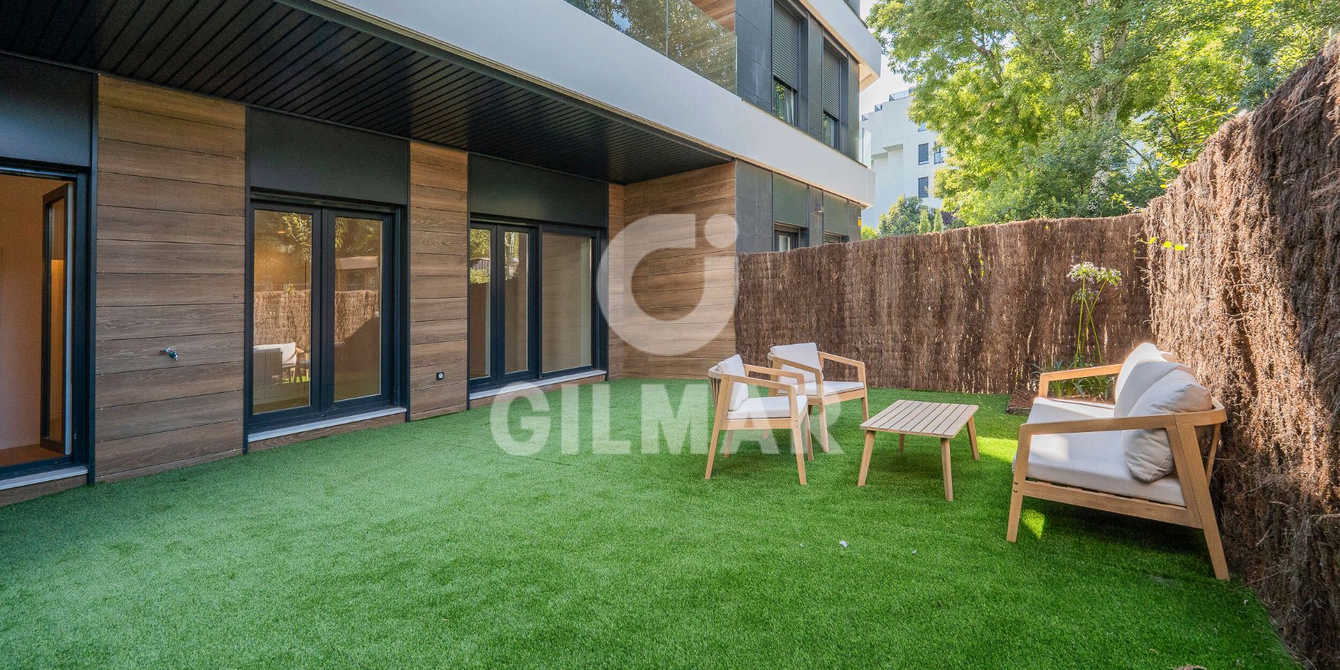 Jardín de Piso en venta en  Madrid Capital con Aire acondicionado, Calefacción y Jardín privado