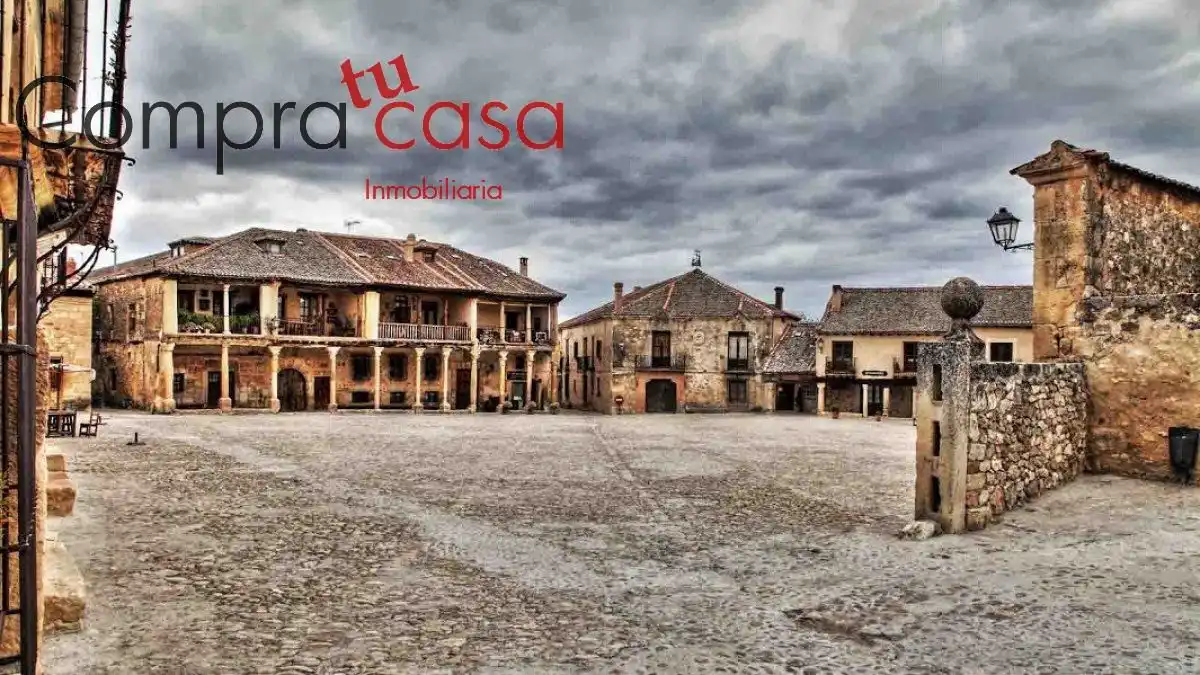 Vista exterior de Nave industrial en venta en Gomezserracín