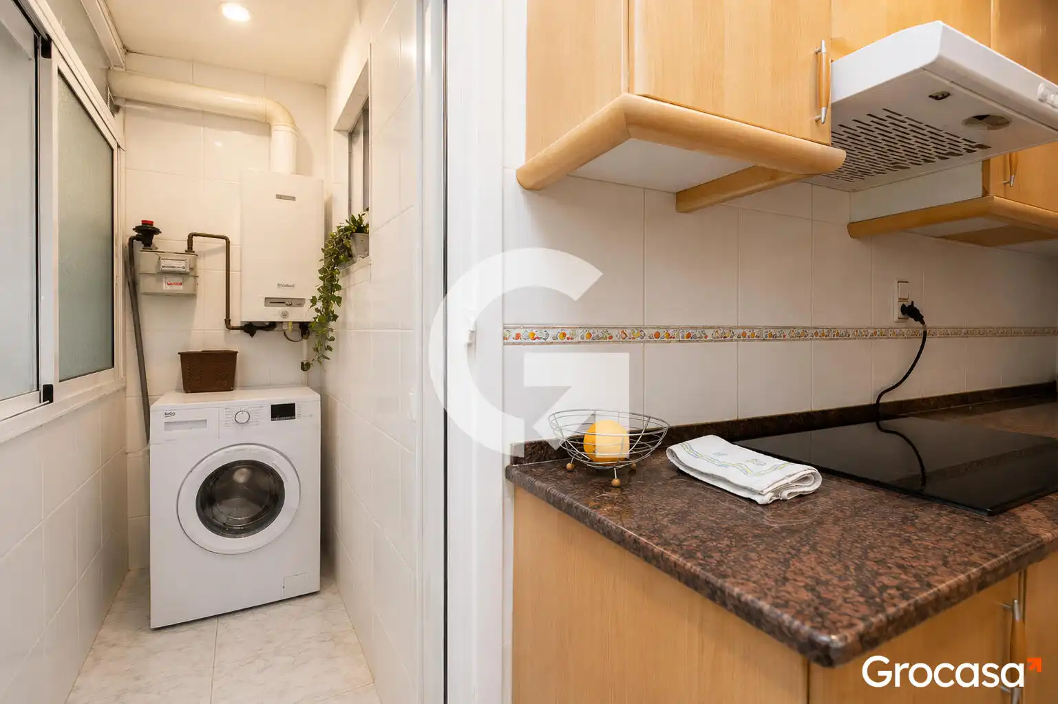 Kitchen of Flat for sale in Cornellà de Llobregat  with Air Conditioner, Furnished and Oven
