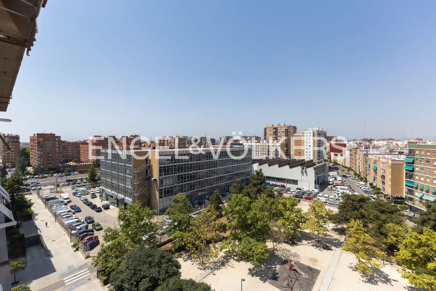 Vista exterior de Pis en venda en Valencia amb Calefacció, Terrassa i Balcó