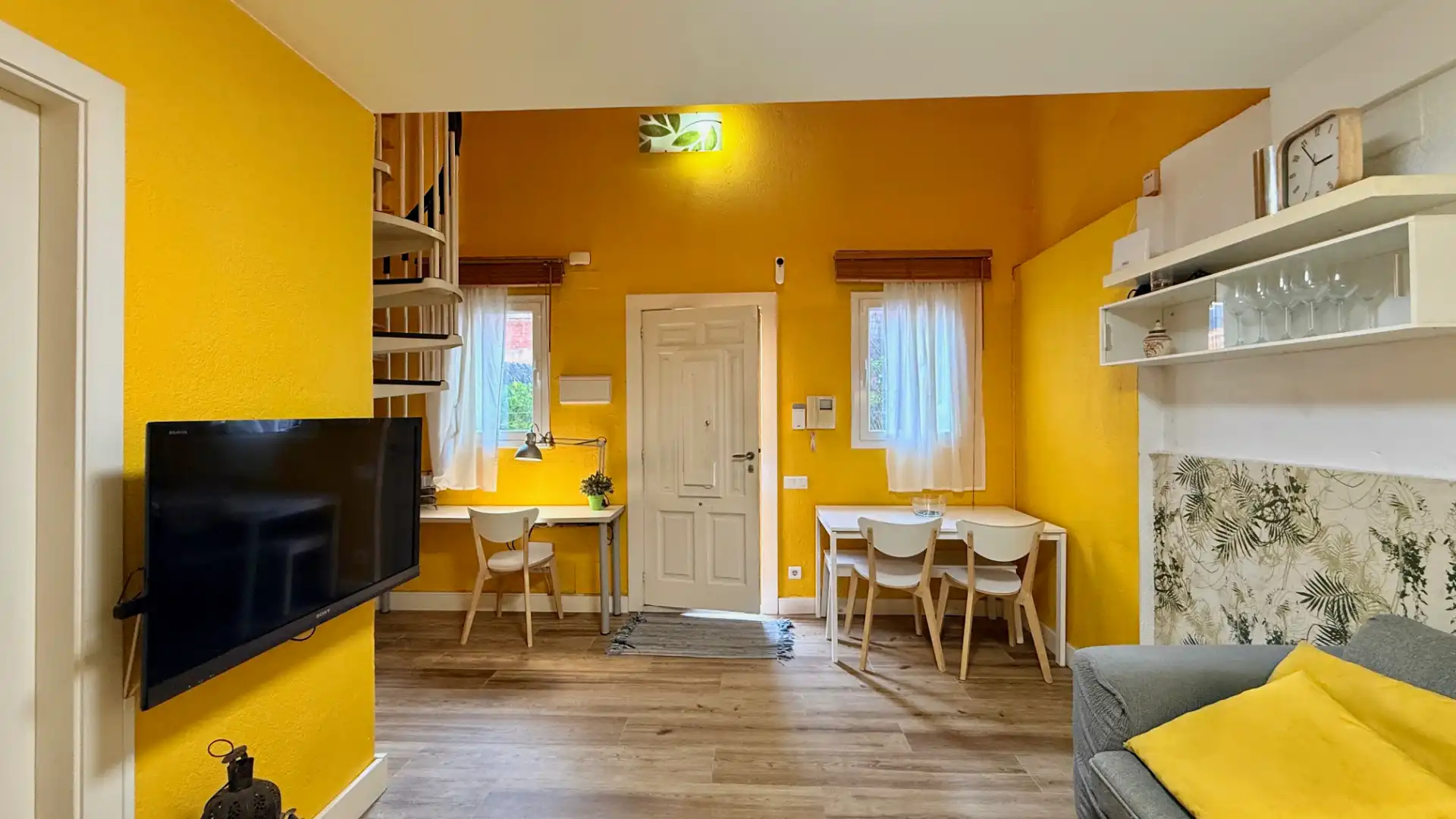 Sala de estar de Casa adosada en venta en Barcelona con Aire acondicionado, Calefacción y Parquet