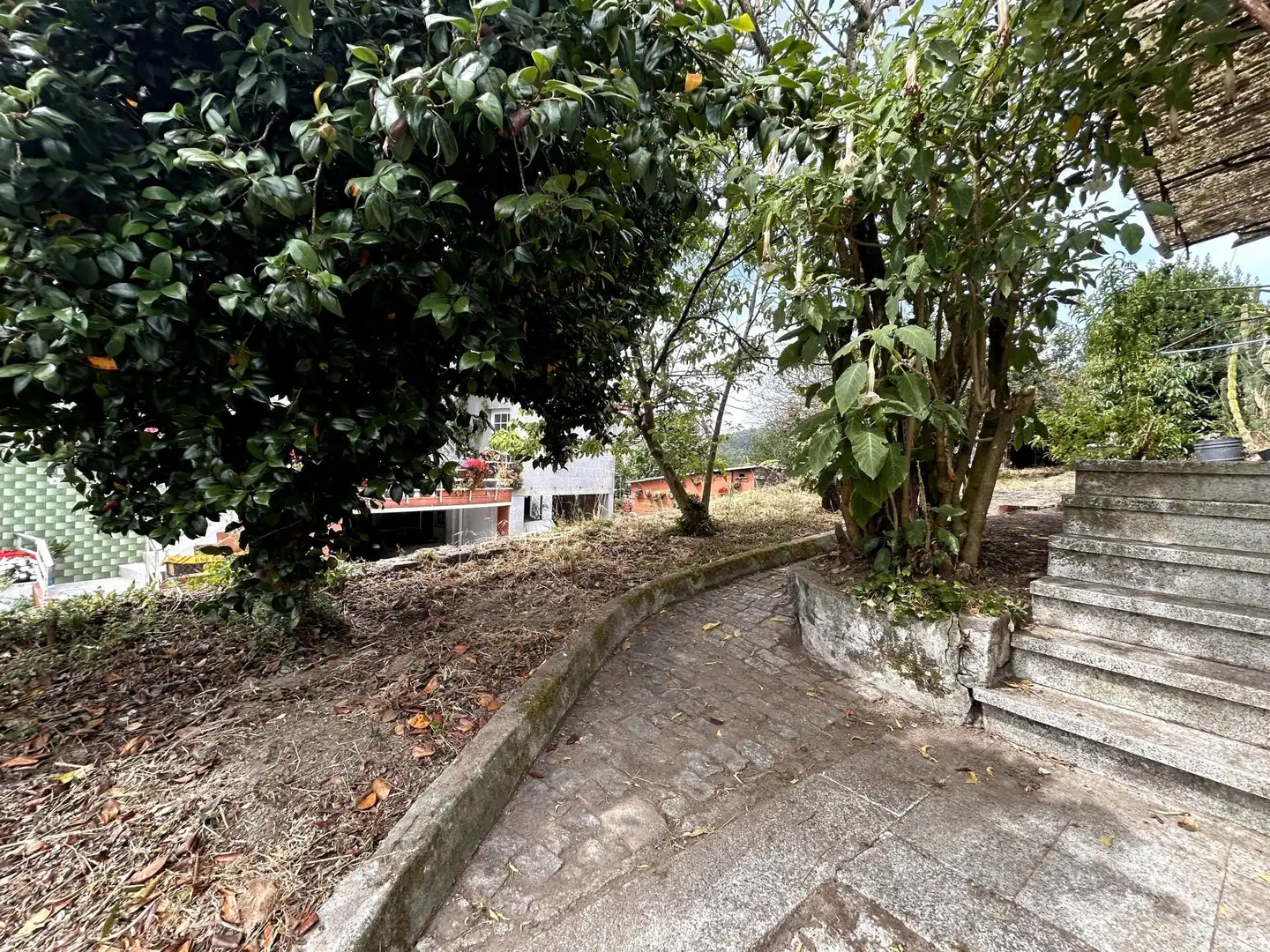 Vista exterior de Finca rústica en venda en Pontevedra Capital  amb Calefacció i Moblat