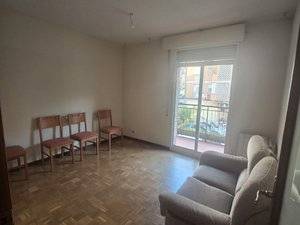 Piso en Venta en Calle de Ofelia Nieto en Valdezarza