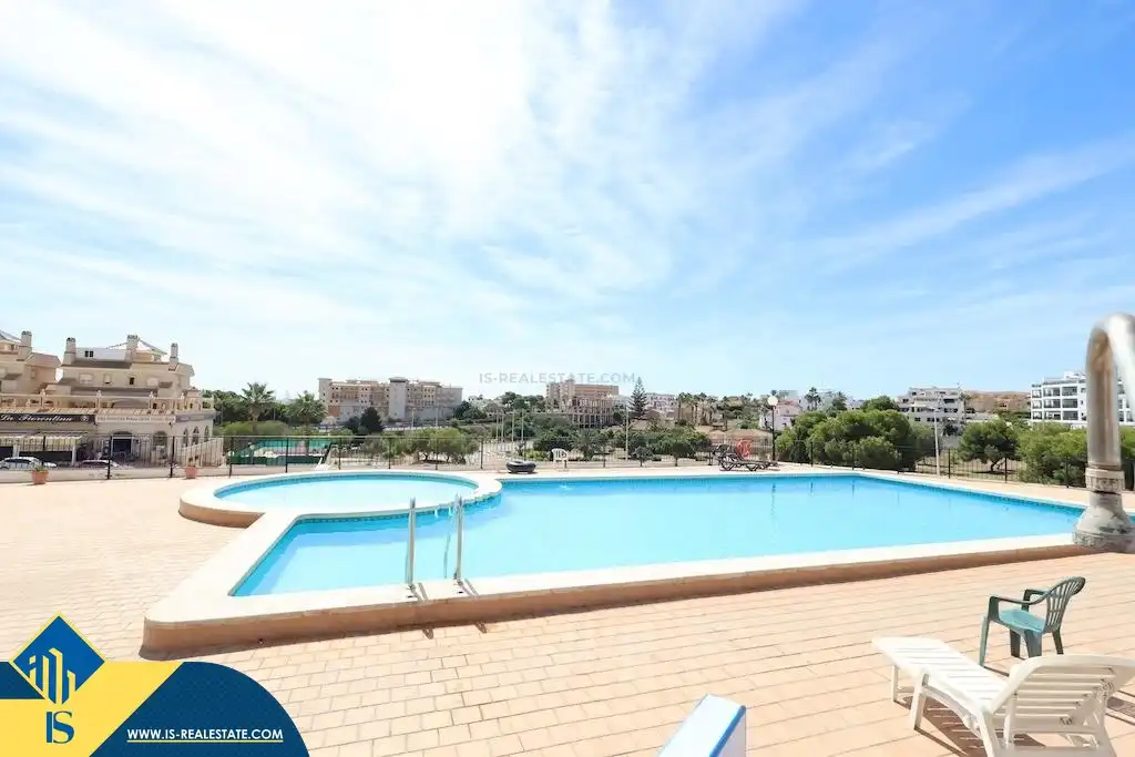 Piscina de Piso de alquiler en Orihuela con Aire acondicionado, Terraza y Amueblado